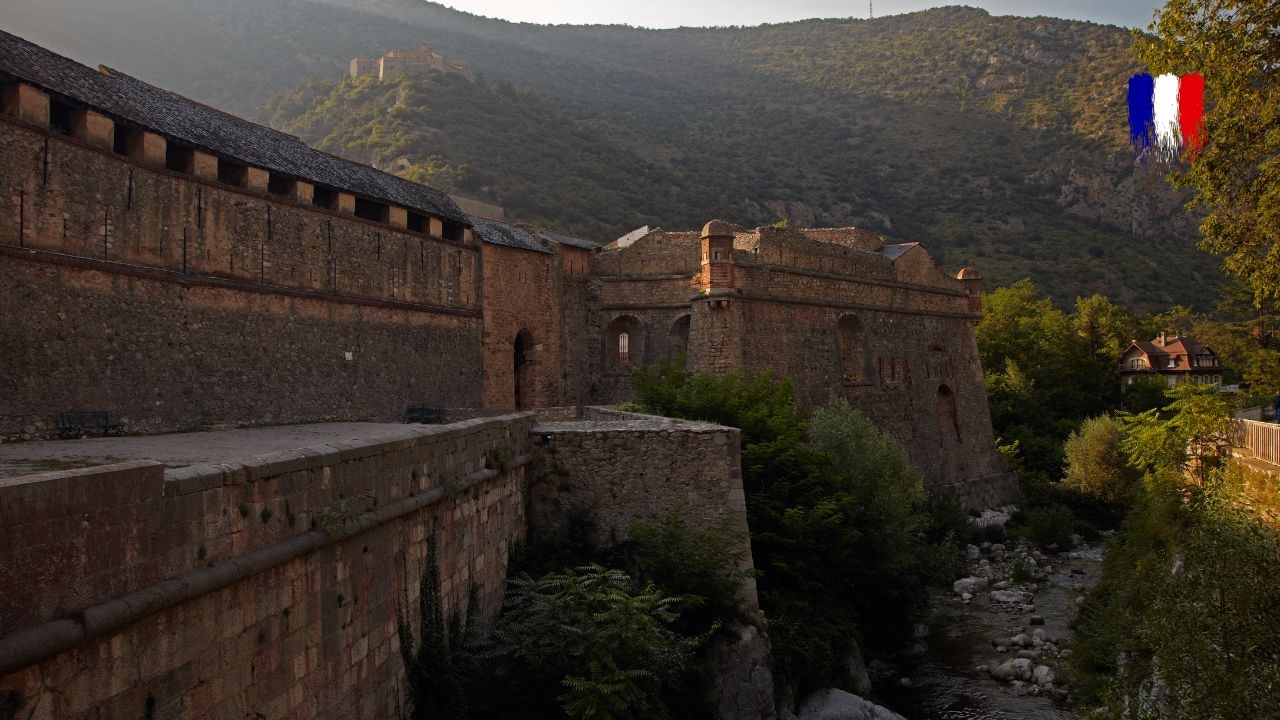 Villefranche-de-Conflent, villa medieval de Francia