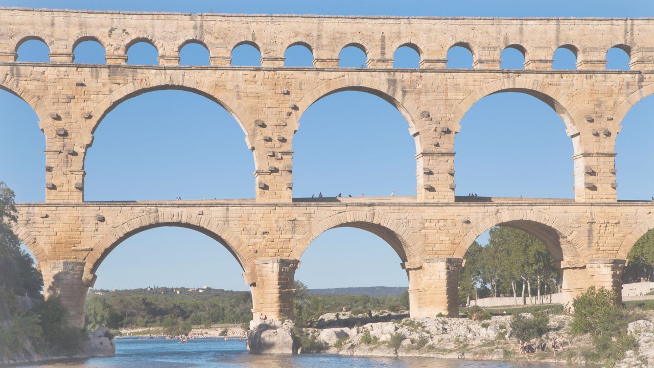 pont du garde transparente